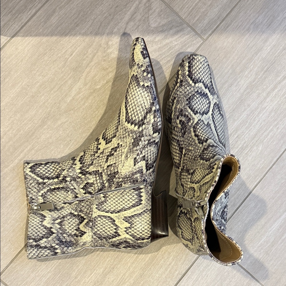 Free People Snakeskin Patterned Boots 37.5
